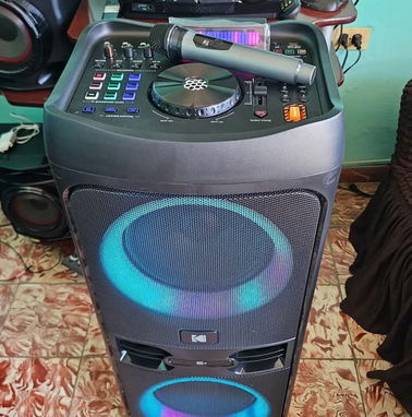[LG XBOOM CJ44 💲290 usd Kodak PS-1833KODAK 💲380 usd  LG TORRE RNC7 💲350 usd Panasonic SC AKX320 💲315 usd ] - Img 95263386