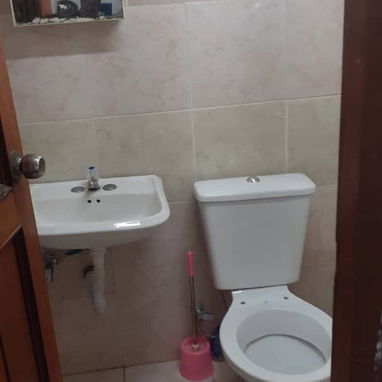 Se rentan 2 apartamentos en línea y B , vedado - Img 123042511