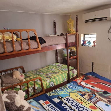Vendo apto interior bajos SSuárez 2/4 (arriba) balcón 13000 se dejan cosas - Img 123825461