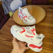 Tenis de mujer y de hombre 15USD - Img 56399346