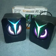 Bocinas RGB para PC - Img 53879167