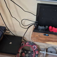 PS4 Pro en perfecto estado pirateado con 2 mandos originales - Img 56003923