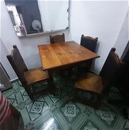 Juego de taburetes y mesa de madera - Img 45841902