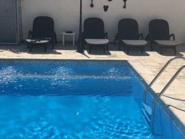 Casa de alquiler con piscina para LARGAS ESTANCIAS en el Vedado!! - Img 63844724