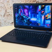 Laptop Hp   Equipo confiable con rendimiento ideal para algunos juegos y trabajos de programación informática. - Img 55798224