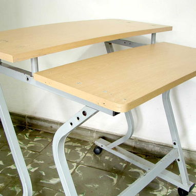 VENDO MESA PARA PC (de uso) - Img 125125226