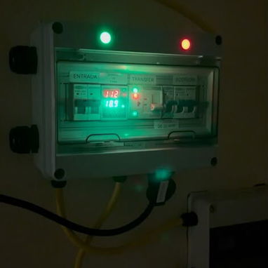 Caja de protección y transferencia automatica - Img 128073306