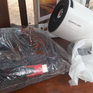 Proyector wifi con cable HDMI 15m - Img 56564633
