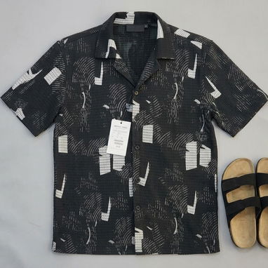 Camisa Estilo Resort con Tejido Calado – Frescura y Estilo Casual  Renueva tu armario con nuestra camisa estilo resort d - 2/4
