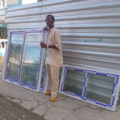 Puertas y ventanas de aluminio con Cristal - 7/10
