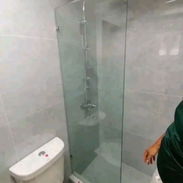 Vendo mamparas de cristal para baños - Img 56814733