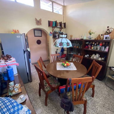 🍀 Se vende casa en altos de biplanta ubicado en la zona del Pedregal perteneciente al Municipio La Lisa 🍀 - 10/10