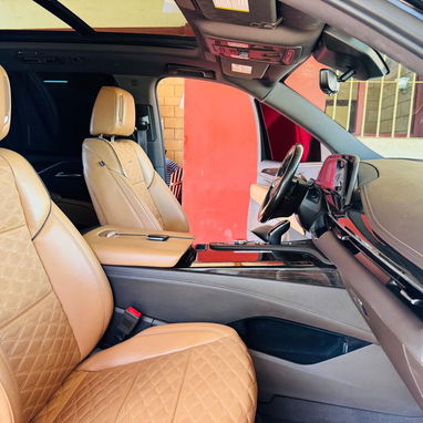 Vendo o negocio Cadillac Escalade del 2023 en vin circulación 2021 - Img 105486632