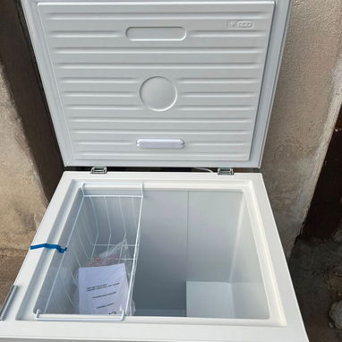 Nevera 5 pies Marca Chiq de Luz interior y Cerradura con llave Precio $310 USD con transporte gratis  Garantía y factura - 2/2
