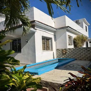 🏠 Renta de Casa En Boca Ciega. Capacidad para 9 personas. Ranchón y garage disponible.Casa con piscina para su disfrute - 2/9
