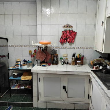 Vendo apto de 2 Habitaciones y 2 ba帽os en Vedado - Img 120576690
