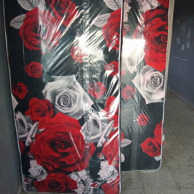 Cama con colchón estampado - Img 121338164