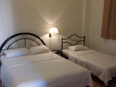 Se alquila apartamento independiente de una habitación climatizada cerca de Infanta y San Lázaro +53 5239 8255 - Img main-image