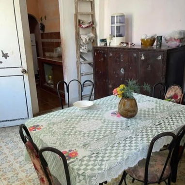 🏡*128_Se vende apto en centro Habana en un Edif Capitalista en un 2do piso*  🗺*Pto de Ref :Cerca del Hospital Ameijeir - 3/10