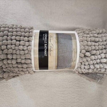 Alfombra de Chenilla – $ 10 USD ✅ Fabricada en poliéster de chenilla, suave y absorbente. 📞56249037 - Img 120687910
