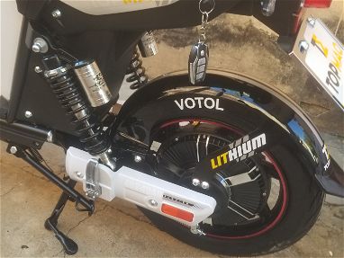 Moto electrica nueva topmaq batería lithium - Img 64897502