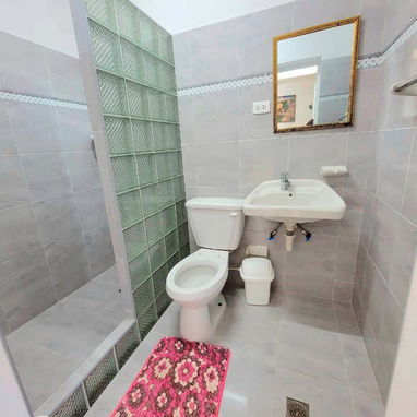 Casa con piscina en Guanabo - Img 114958890