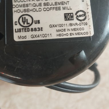 Se rebaja Molinillo o moledor de café, de uso. Funciona bien, se puede pagar en cup al cambio y por transferencia. - 2/2