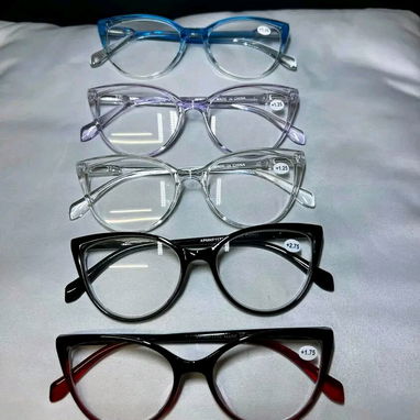 LENTES DE CONCTATO Y ESPEJUELOS GRADUADOS CON AUMENTO - Img 126349186