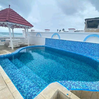 Casa en la playa frente al mar en guanabo - Img 125015309