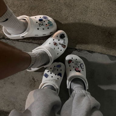 Crocs 🐊 Originales (Con pines) - Img 124176860
