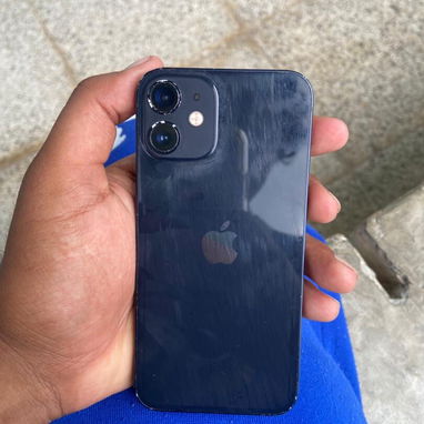 iPhone 12 mini💲170 USD💲 Libre de Fábrica 🏭  Libre de Icloud ☁️  Batería: 🔋73%-75 en pc la original Almacenamiento: - Img 124431550