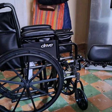 Silla de ruedas nueva - 2/3