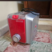 Vendo máquina eléctrica (220 V) para hacer pasta casera en buen estado y funcionando perfectamente. - Img 57280285