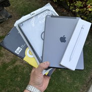 Vendo iPad 9na generación LTE 256 GB MICA FORRO Y CABLE - Img 57081248
