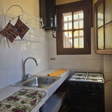 Renta para Estudiantes, agua garantizada, a 2 minutos del Amejeiras - Img 124640174