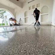 ¿Tus pisos han perdido su brillo y apariencia? Servicio profesional de pulido - Img 57975984