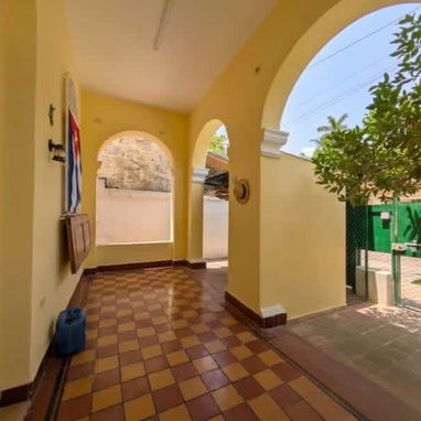 ‼️‼️‼️Ofertaaaaa‼️‼️‼️  ✅Casa Independiente en Miramar + Carro Moderno🍀 - 2/10