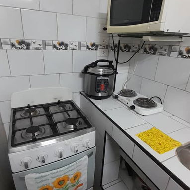Apartamento totalmente independiente, cómodo y confortable - Img 120434939