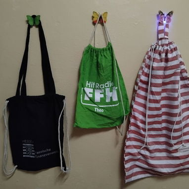 Diversos estampados de mochilas - 8/10