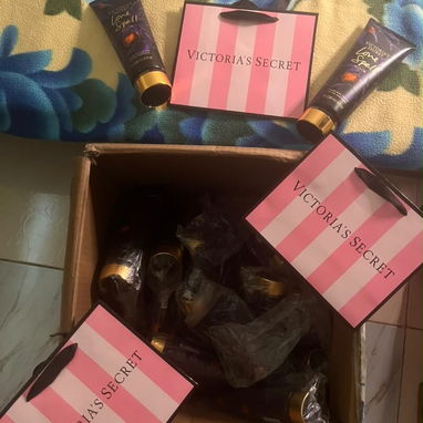 Vendo cremas vs 2.50 usd perfumes 35 - Img 126481928