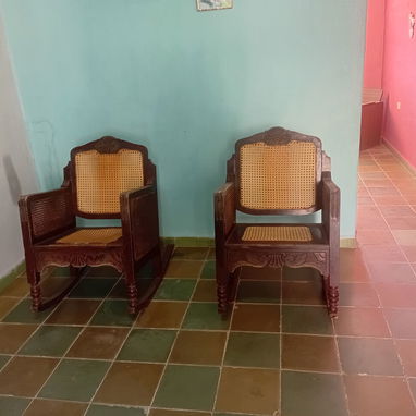 Juego de sala antiguo - Img 122634426