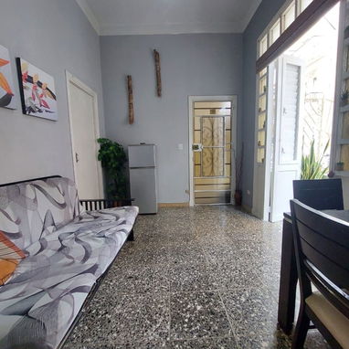 RENTA EN LA HABANA VIEJA - 7/10