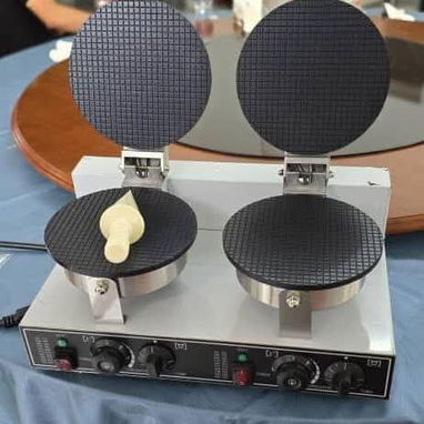 BOMBILLOS RECARGABLES,MAKINA DE HACER HIELO ,MAKINA DE HACER BARQUILLOS Y BOCINAS - 3/4