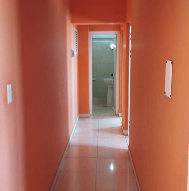 Venta de moderno apartamento en Santos Suárez, ubicado en la Avenida Lacret, en una zona muy céntrica del municipio. - Img 86720042