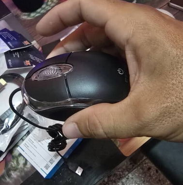 Mouse iluminado led Óptico por usb tamaño medio en 8 usd - Img 93355490