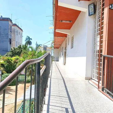 61-🏢 Apartamento en Bajos, Municipio Playa, La Sierra | 2 🛏️ cuartos, 1🚽  baño 👇 👇 ▫️Planta Baja  ▫️Sala ▫️Cocina i - Img 118623352
