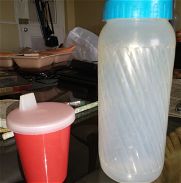 Se vende vaso y pomo plástico para agua - Img 46066588