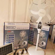 Ventilador de pedestal recargable Royal 18" Bateria de litio nuevo con garantía ! - Img 53496805