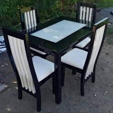 Gaveteros, comadritas y sillones,disponibles Camas capitoneadas, variedad de modelos y estilos ,no dude en darle un toqu - Img 120710548