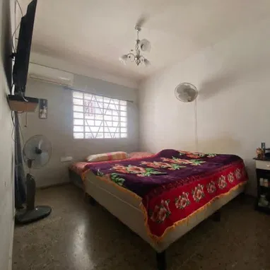 Vendo casa con piscina en Playa precio negociable - Img 123256597